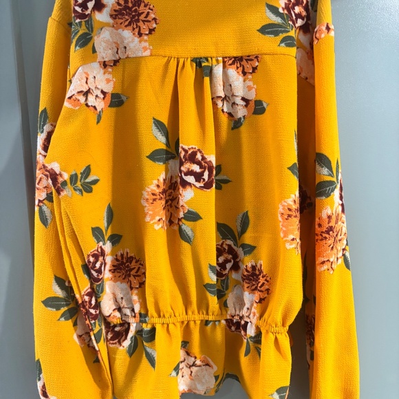 Stella Tweed - Picture 2 of 2